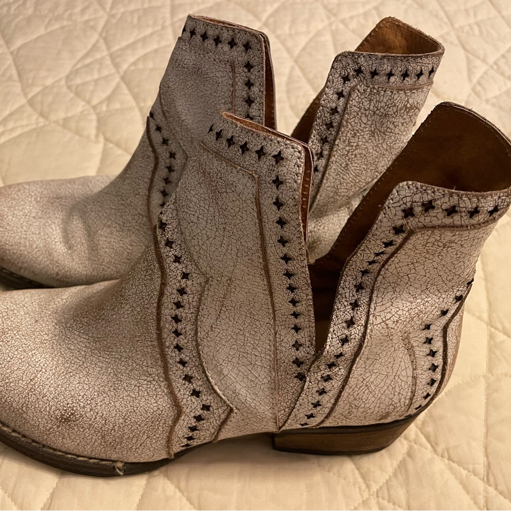 Volatile Cream Textured Ankle Booties with Star Perforation
